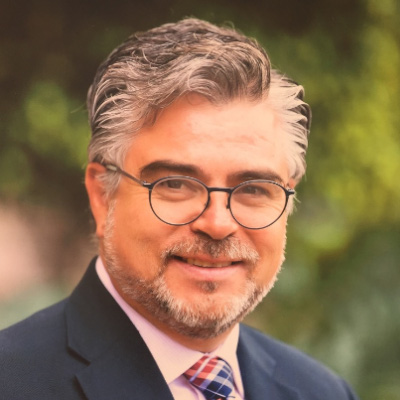 Dr. Oliver René Arroyo Leos